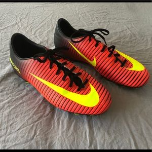 Nike JR Mercurial Soccer Cleats 6Y